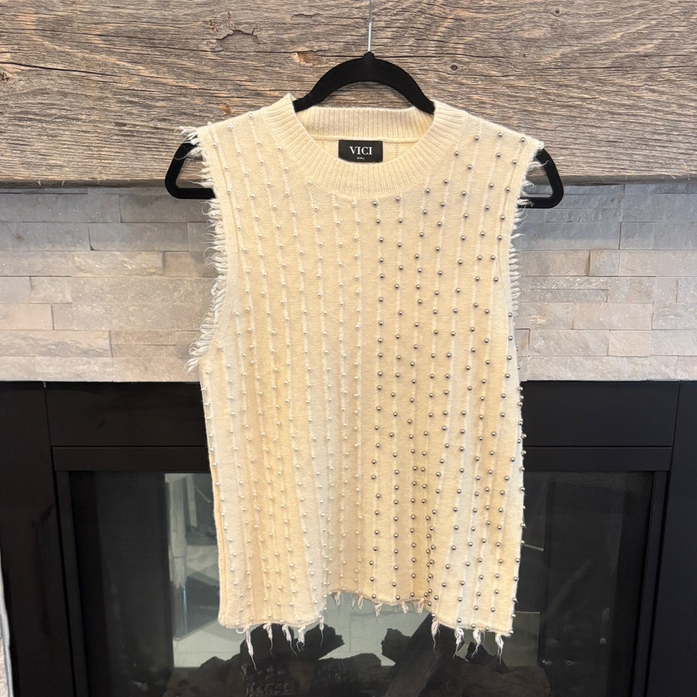 VICI knit studded cream Sleeveless Top